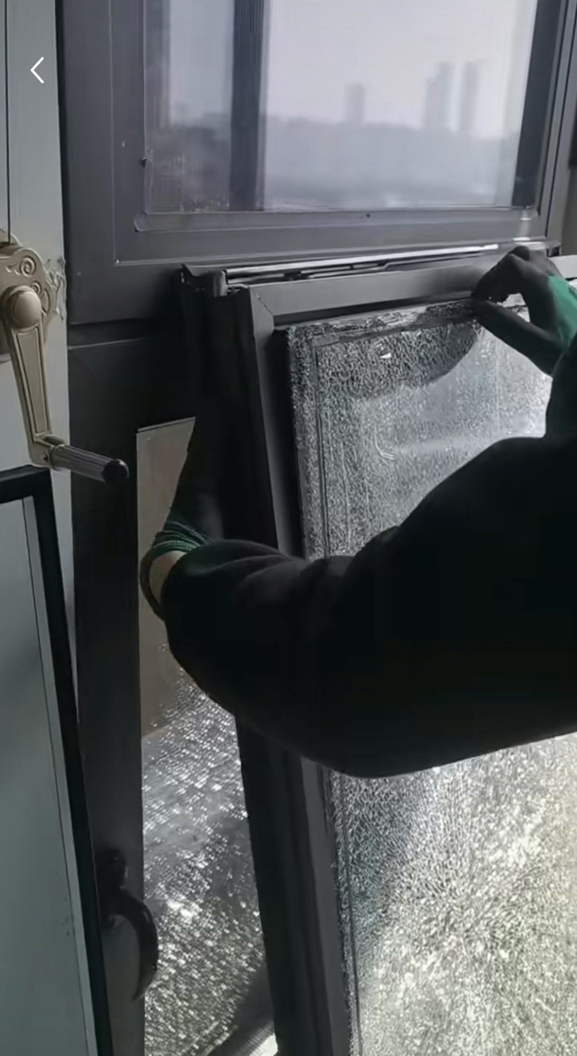 Como substituir o vidro da janela de alumínio?